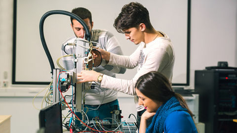 students working in computer lab