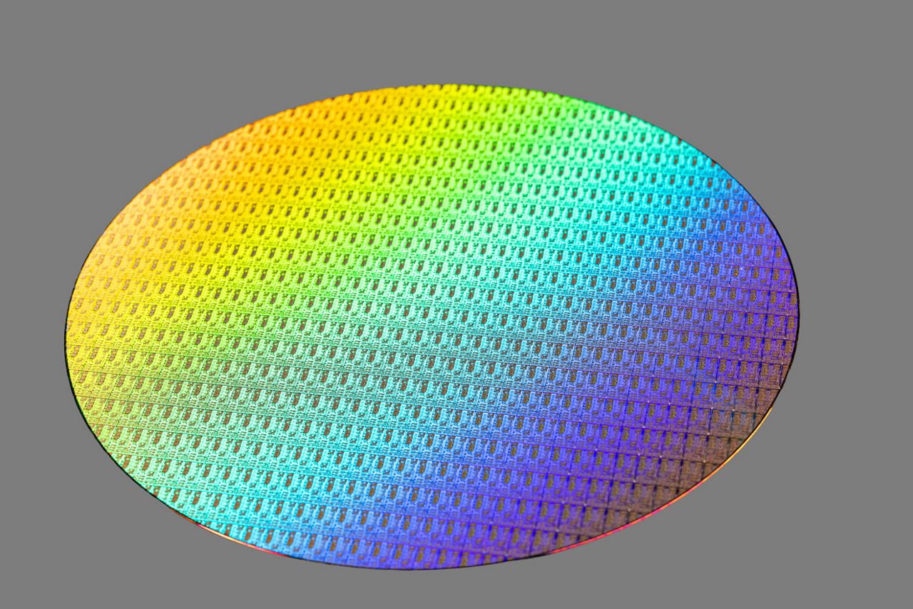 CES26-Core-Ultra-Series-3-Wafer-2