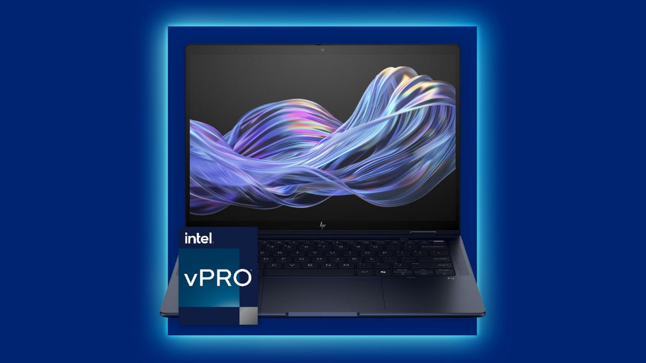 Portátil convertible HP EliteBook X Flip G1i con insignia Intel.