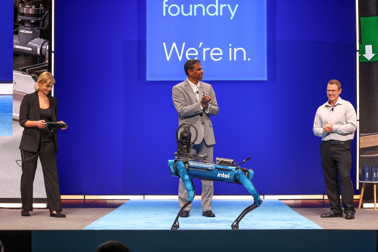 Jessica Unwin (left), software integration engineer at Intel, ma