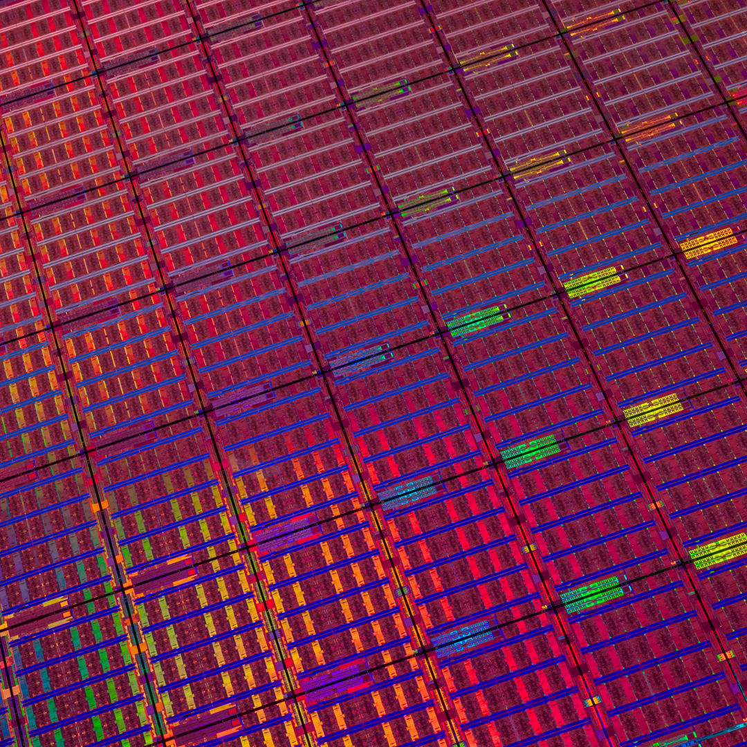 Intel Xeon 6 6900P series processors with Performance-cores will power the new HX2 supercomputer at Imperial College London. Built on Lenovo’s ThinkSystem SC750 V4 Neptune platform, the water-cooled system – designed as part of the co-investment ICICLE collaboration – will be deployed this year to deliver the next generation of high performance computing and artificial intelligence. (Credit: Intel Corporation)