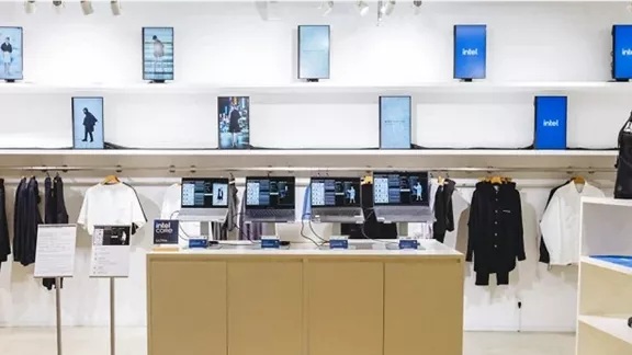 インテルとアパレルブランドがコラボ？ AI 技術を活用したユニークな店頭キャンペーンが期間限定開催