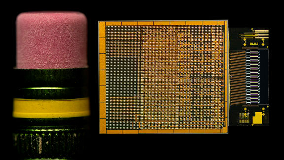 oci chiplet co-packaged with an intel cpu