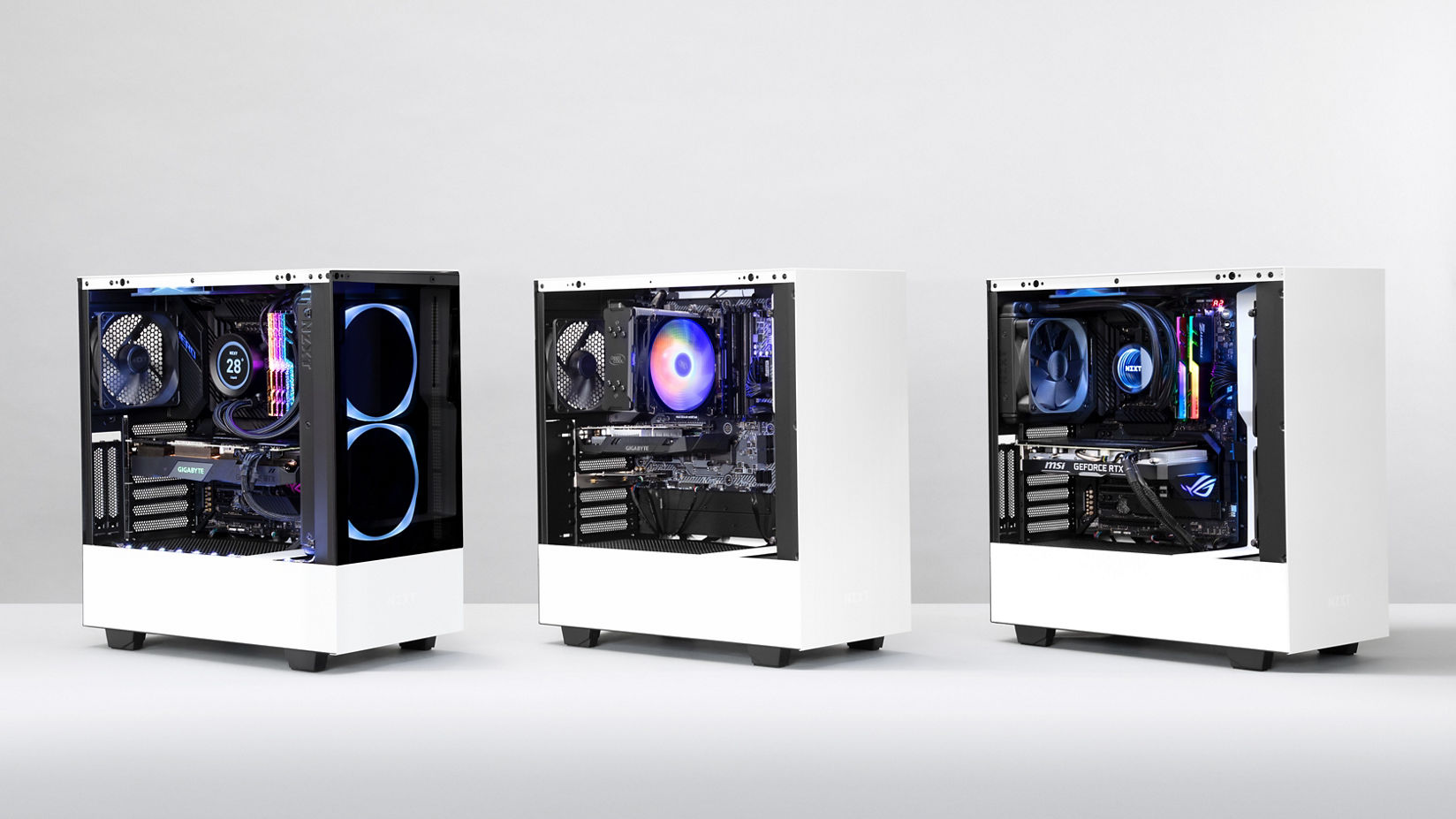 Foto rakitan PC gaming khusus