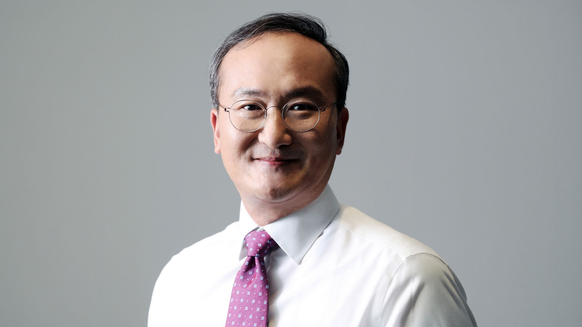 image of Seok-Hee Lee, executive vice president of Intel Foundry